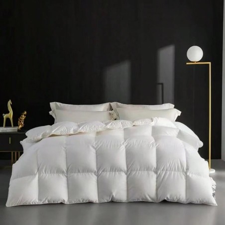 Yun Do White Goose Down Alternative Comforter - Medium Warmth Hotel Duvet