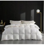 Yun Do White Goose Down Alternative Comforter - Medium Warmth Hotel Duvet