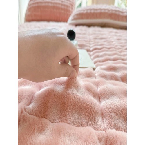 Gray Quilted Mattress Pad Protector with Elastic Straps