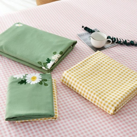 Ozland Green: Ditsy Floral Printed Sheet Set