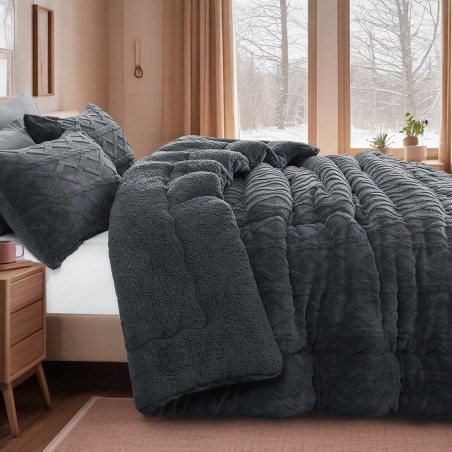 Ultra-Soft Taffeta Comforter - Warm Winter Quilt & Velvet Blanket